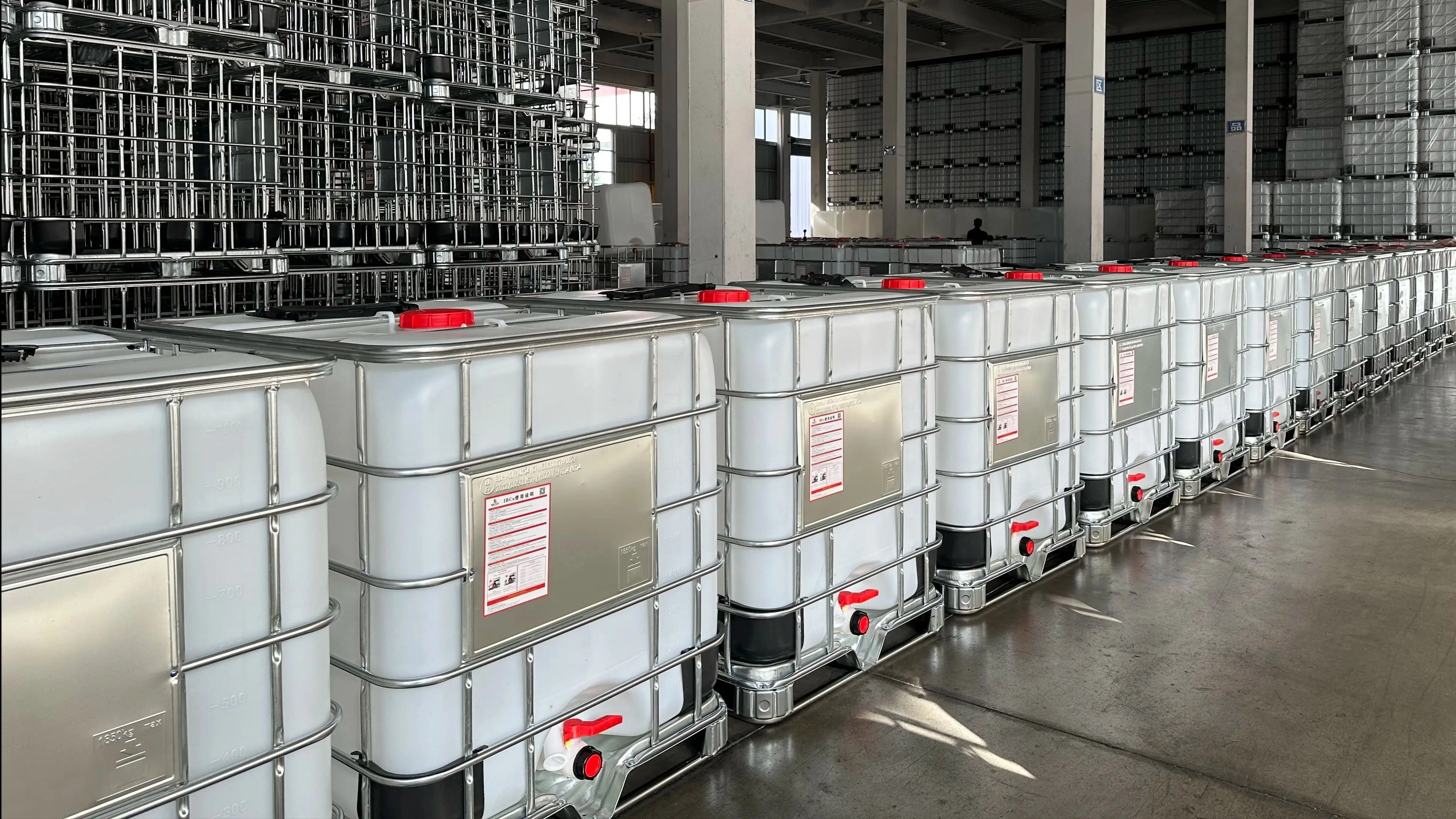 Par&aacute;metros t&eacute;cnicos de las m&aacute;quinas de moldeo por soplado IBC: todas las especificaciones que necesita saber